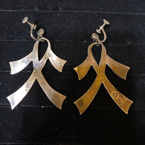 2.5" x 1.75" Vintage Mexican Taxco Sterling Silver & Crushed Stone Earrings - Picture 15 of 16